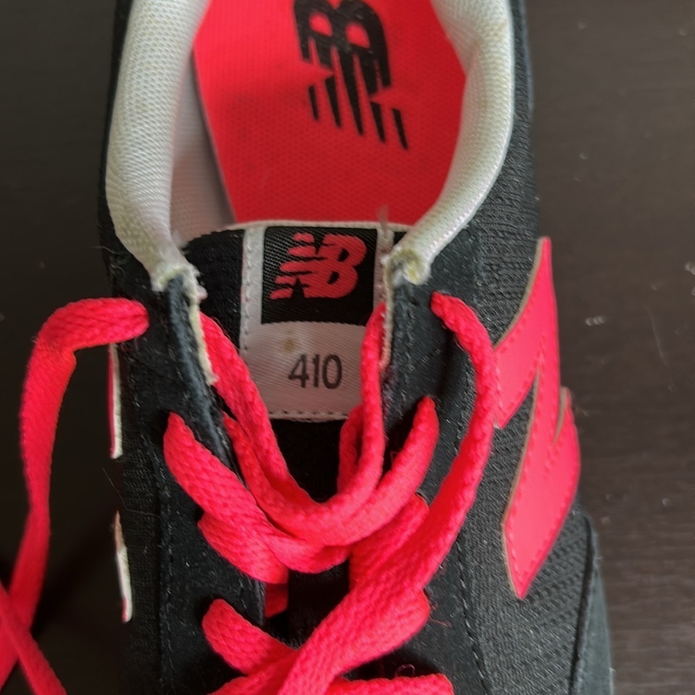 New Balance 410 Sneaker WL410WBA Black Casual Running Tennis  Shoes Sz 9 NEW - Picture 9 of 9